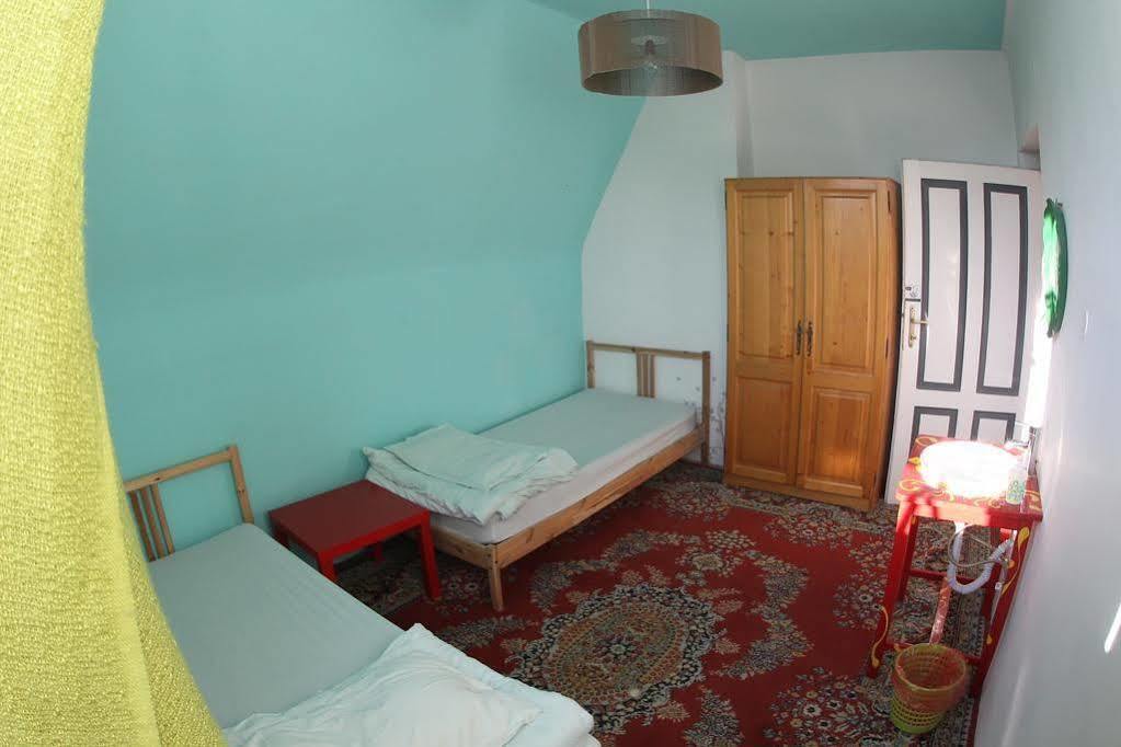 Hostel Costel Тимишоара Экстерьер фото